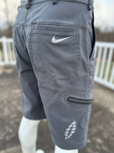 Load image into Gallery viewer, Sz 30 embroidered Nike golf shorts