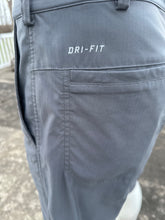 Load image into Gallery viewer, Sz 30 embroidered Nike golf shorts