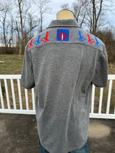 Load image into Gallery viewer, Sz XXL embroidered Lizards  shirt

