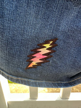 Load image into Gallery viewer, Sz 20 denim shorts
