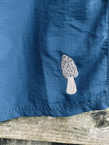 Men’s sz 32 Outdoor life embroidered morel mushroom shorts