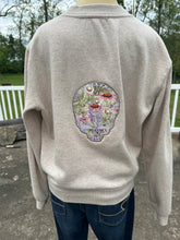 Load image into Gallery viewer, Sz S Steal Your Wildflowers fleece crew neck
