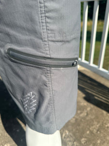 Sz 30 embroidered Nike golf shorts
