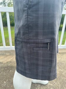 Sz 34 embroidered golf shorts