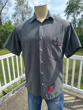 Load image into Gallery viewer, Sz M embroidered Dickies Bertha button up
