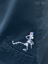 Load image into Gallery viewer, Sz 38 Embroidered Dickies shorts
