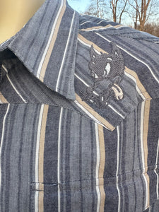 Sz XL embroidered wolf pearl snap