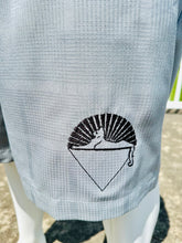 Load image into Gallery viewer, Sz 40 Cats Down Under the Stars golf shorts
