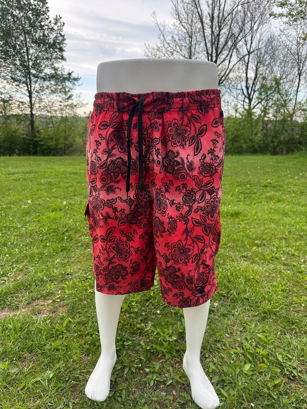 Sz XL red and black ombré SYF embroidered swim  trunks