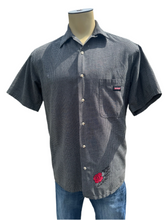 Load image into Gallery viewer, Sz M embroidered Dickies Bertha button up
