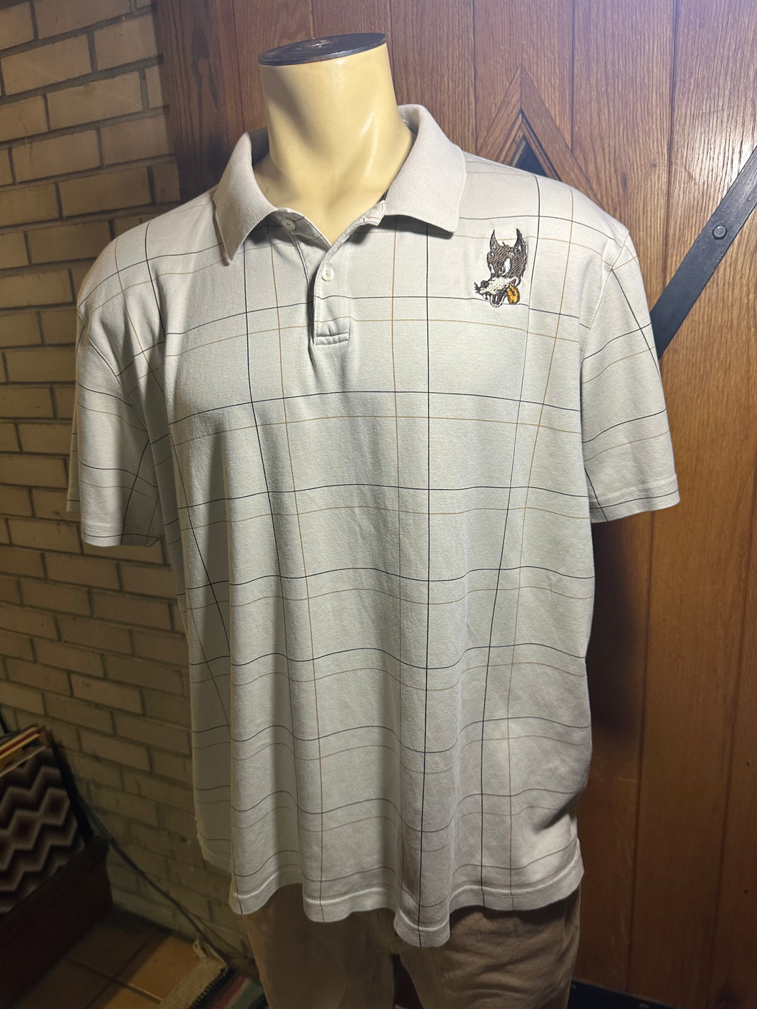 Sz XL embroidered wolf polo