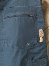 Load image into Gallery viewer, Men’s sz 32 Outdoor life embroidered morel mushroom shorts
