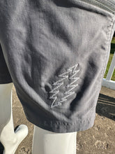 Load image into Gallery viewer, Sz 30 embroidered Nike golf shorts
