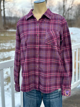 Load image into Gallery viewer, Women’s Sz M Space Your Face flannel
