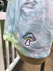 Sz M tie dyed embroidered mushroom shorts