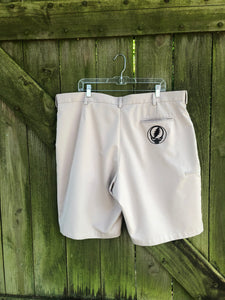 Sz 42 embroidered golf shorts