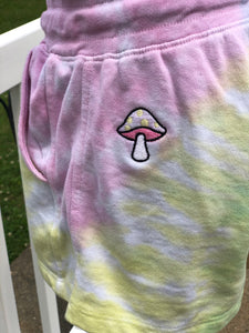 Sz M tie dyed embroidered mushroom shorts