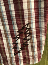 Load image into Gallery viewer, Sz 44 embroidered Steal Your Bear shorts
