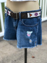 Load image into Gallery viewer, Sz 9  embroidered denim shorts
