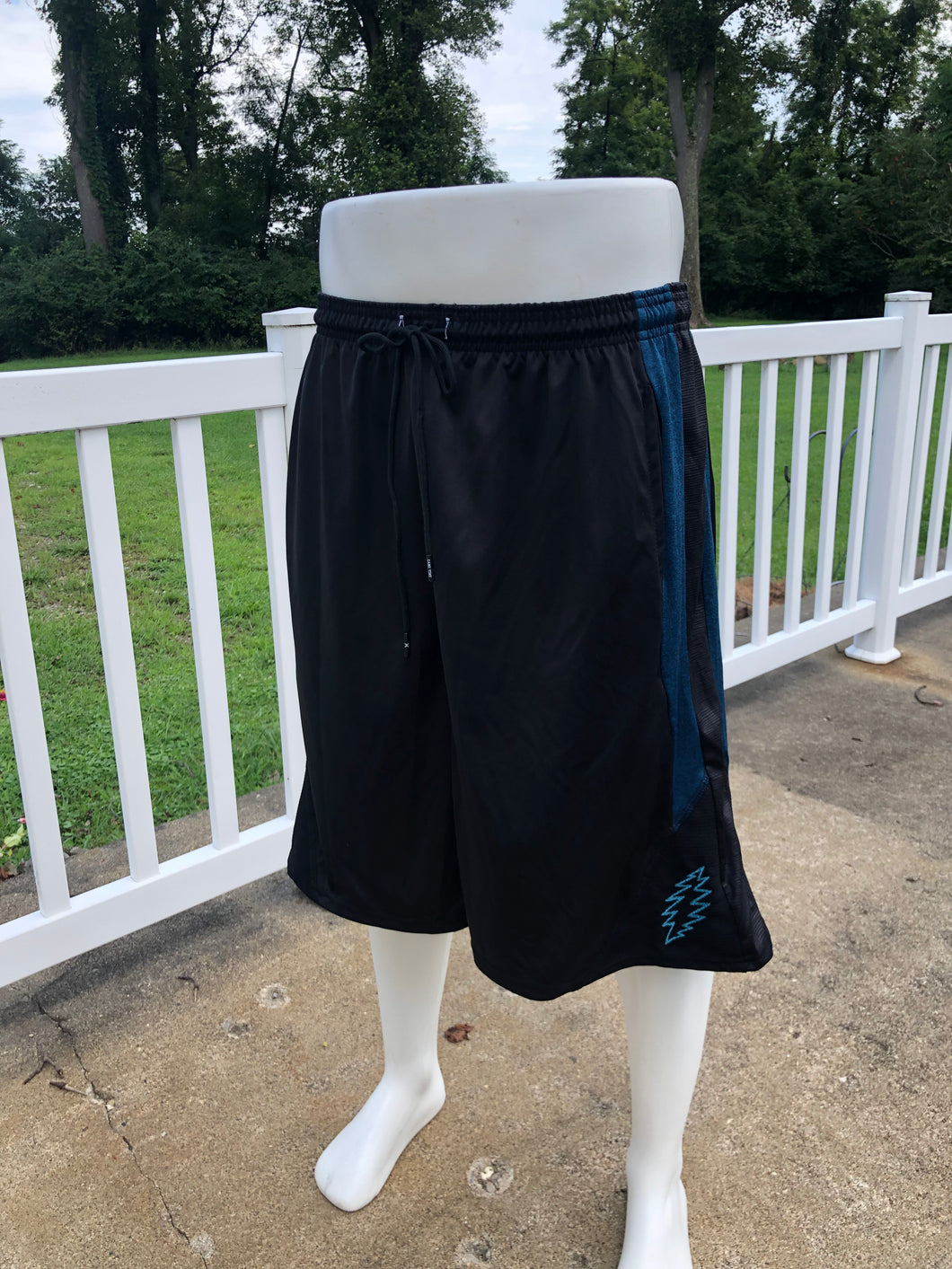 Sz XXL Black and teal blue bolt shorts