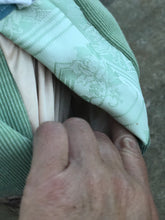 Load image into Gallery viewer, Sz S patchwork Birdsong skirt with pockets
