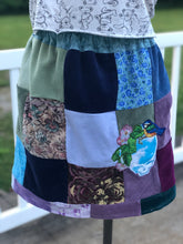 Load image into Gallery viewer, Sz S patchwork Birdsong skirt with pockets
