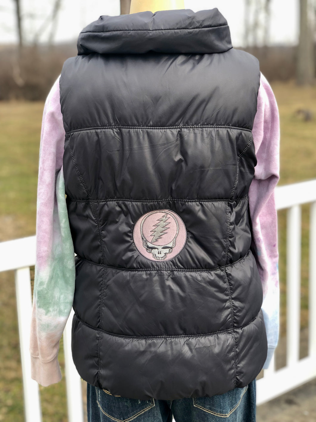 Sz M SYF embroidered vest